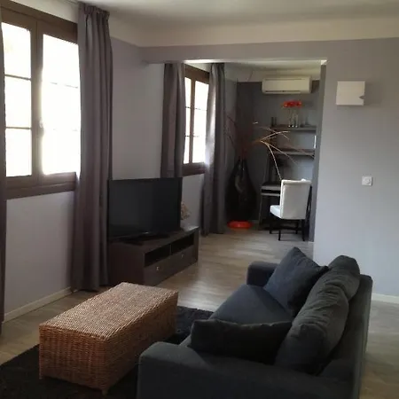 Au Lavoir 4* Colombiers (Herault)