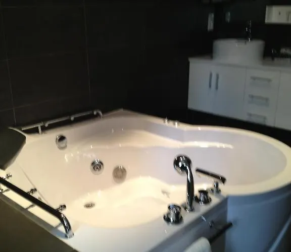 Bed & Breakfast Au Lavoir Colombiers (Herault)